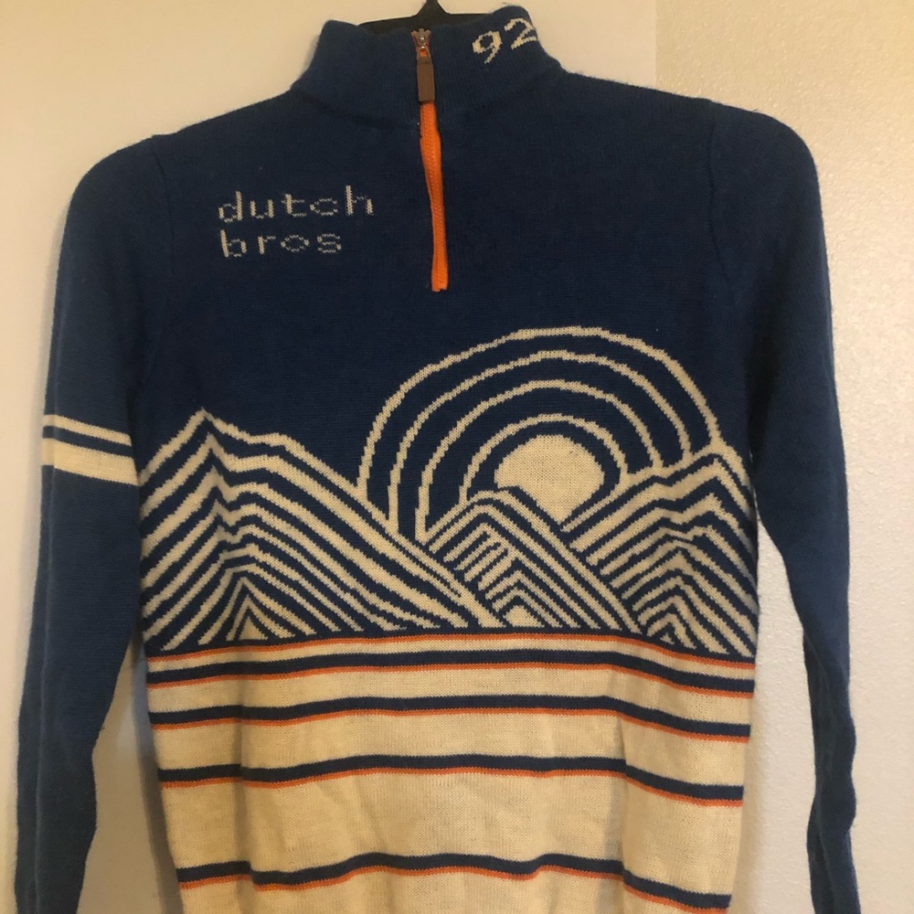 Women’s vintage Dutch Bros sweater